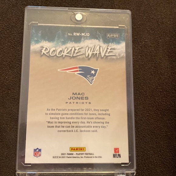 i’m selling a rookie wave mac jones - Picture 2 of 2